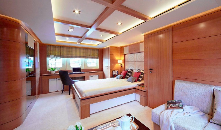 121 Couach Master - full beam