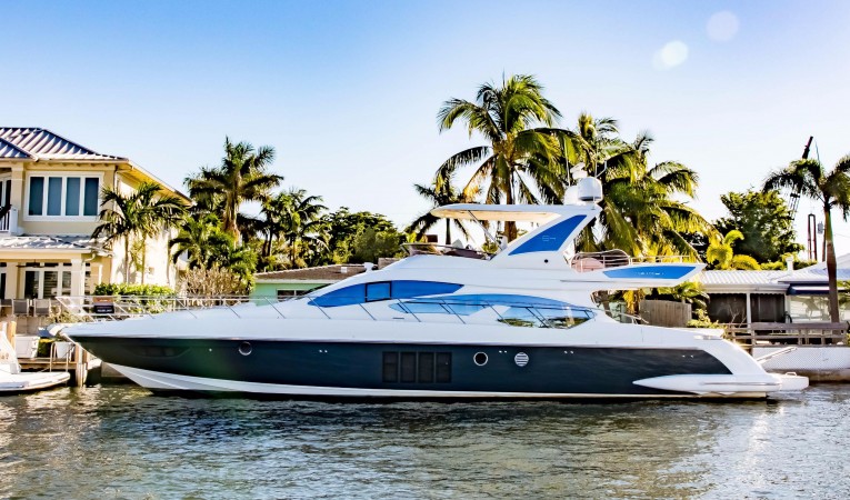 64 Azimut 