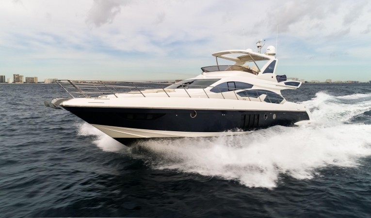64 Azimut 