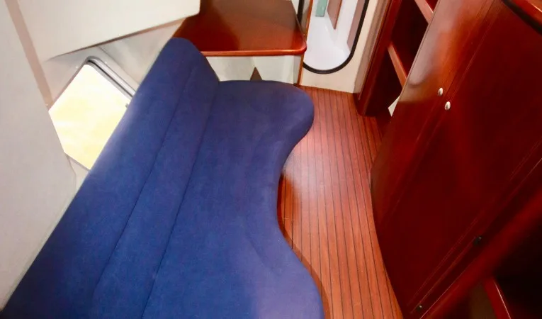43 Fountaine Pajot Owner's cabin