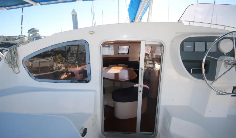43 Fountaine Pajot Cockpit entrance