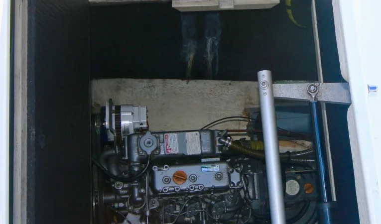 43 Fountaine Pajot Engine Access