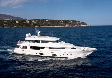 107' Custom Line 2013