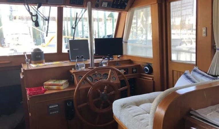 42 Grand Banks 