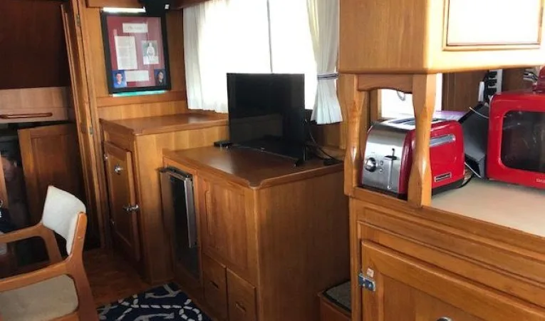 42 Grand Banks 