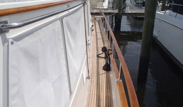 42 Grand Banks 