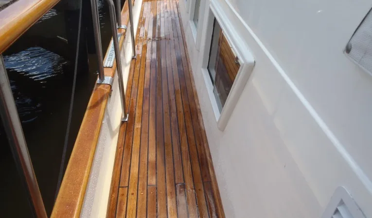 42 Grand Banks 