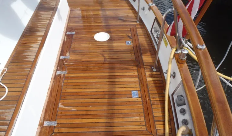 42 Grand Banks 