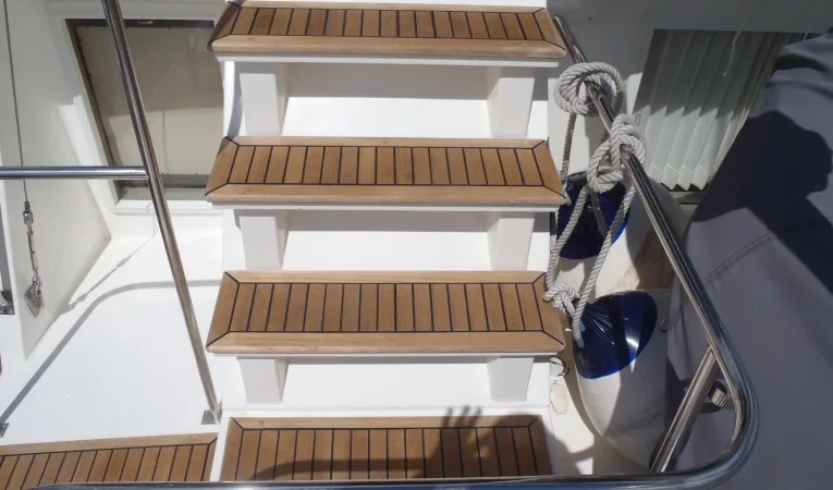 42 Grand Banks 