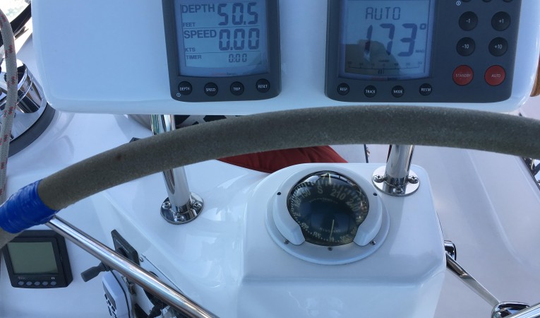 49 Hunter Sailing Instruments