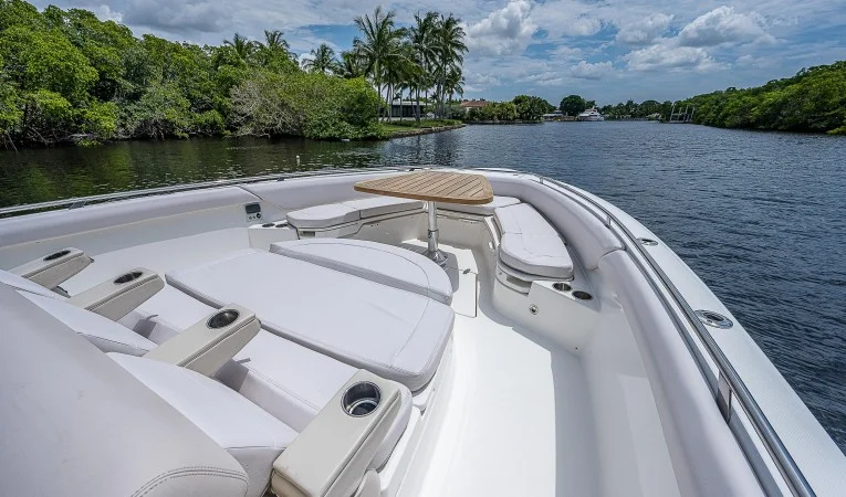 42 Boston Whaler 