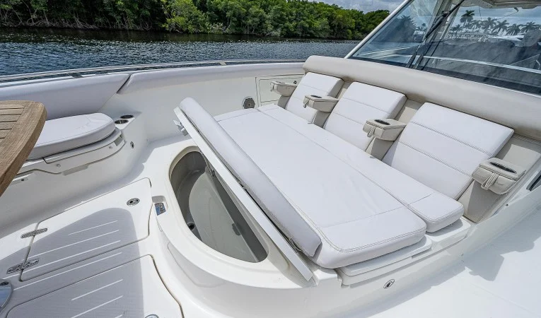 42 Boston Whaler 