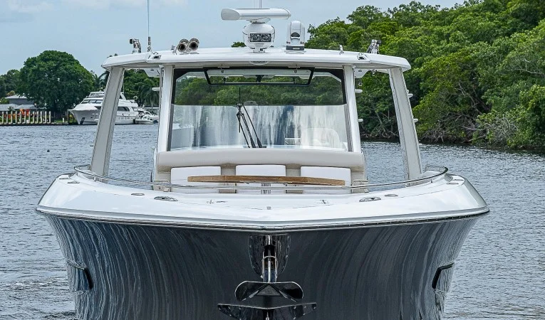 42 Boston Whaler 