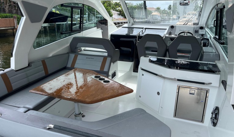 32 Beneteau 