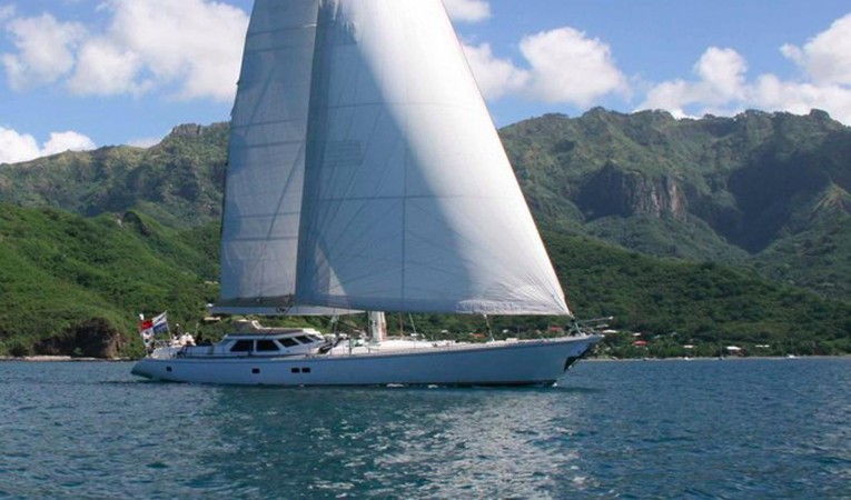 100 Camper & Nicholsons S/Y OYA
