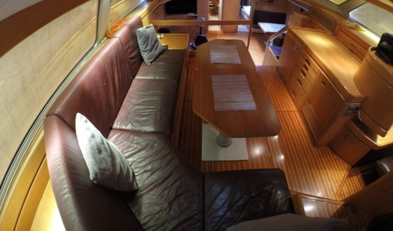 100 Camper & Nicholsons 