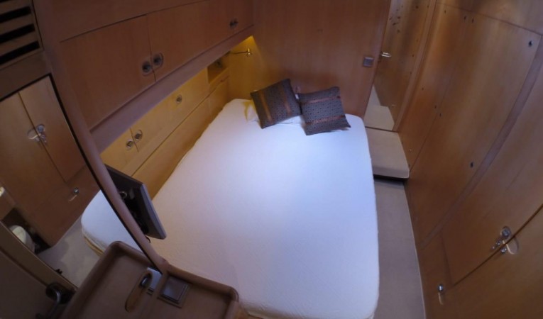 100 Camper & Nicholsons 