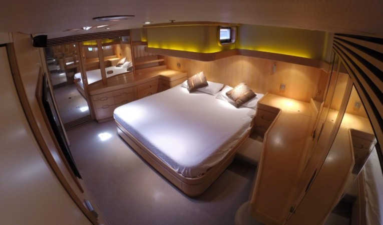 100 Camper & Nicholsons 