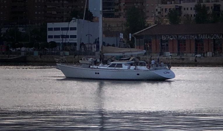 100 Camper & Nicholsons 