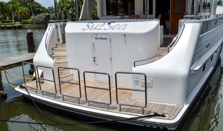 73 Outer Reef Yachts 