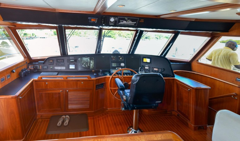 73 Outer Reef Yachts 