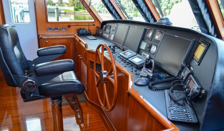 73 Outer Reef Yachts 