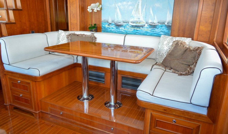 73 Outer Reef Yachts 