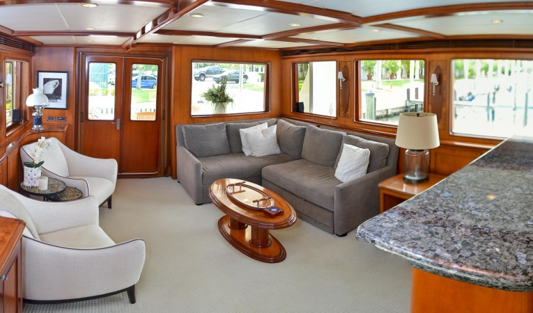 73 Outer Reef Yachts 