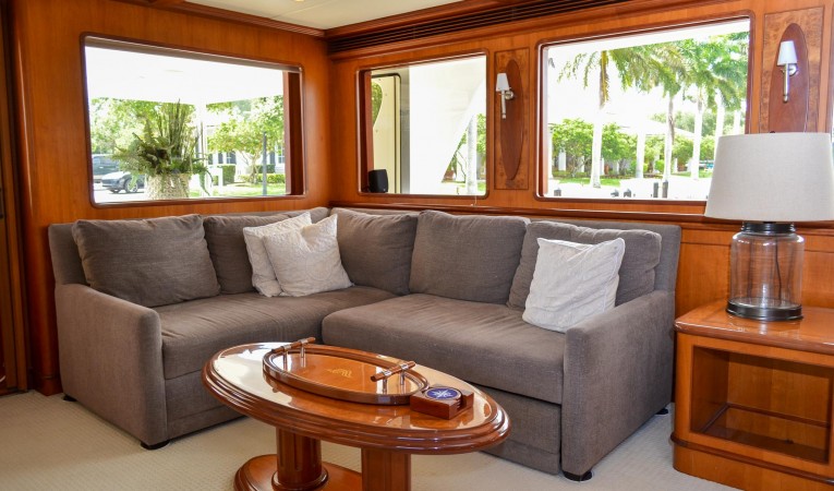 73 Outer Reef Yachts 