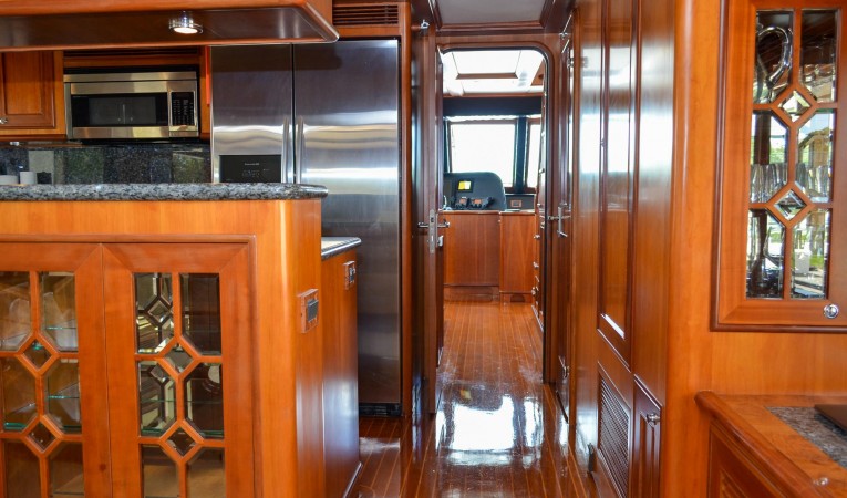 73 Outer Reef Yachts 