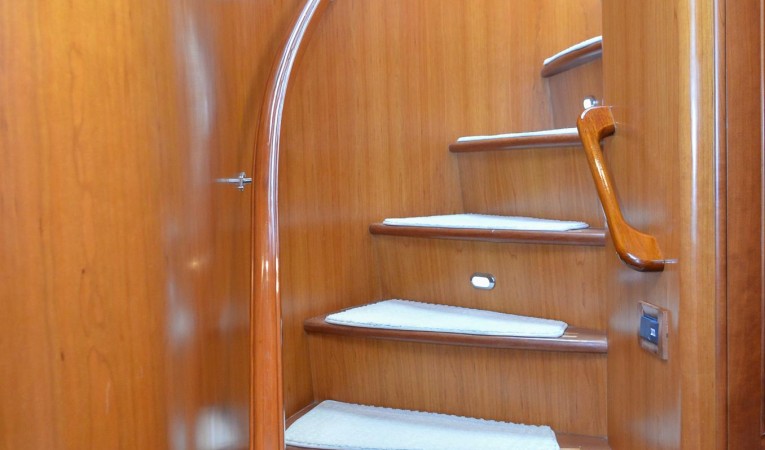 73 Outer Reef Yachts 