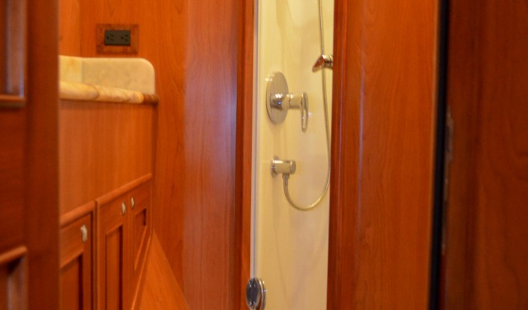 73 Outer Reef Yachts 