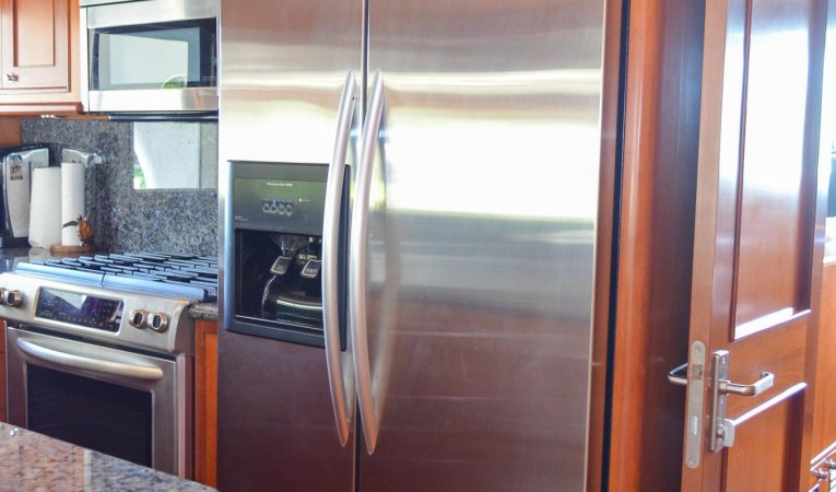 73 Outer Reef Yachts 