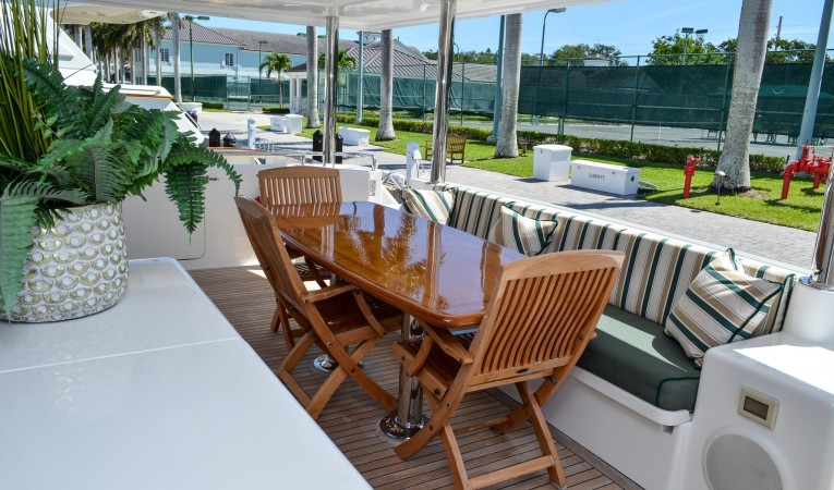 73 Outer Reef Yachts 