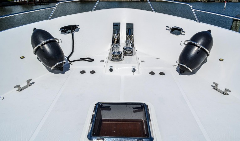 73 Outer Reef Yachts 