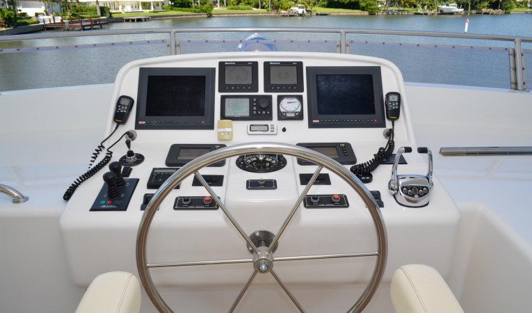 73 Outer Reef Yachts 