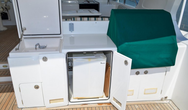 73 Outer Reef Yachts 