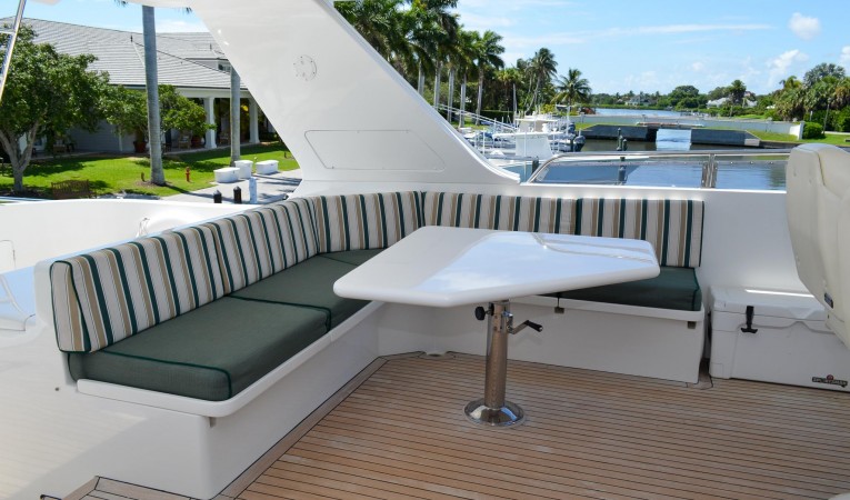 73 Outer Reef Yachts 