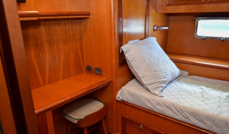 73 Outer Reef Yachts 