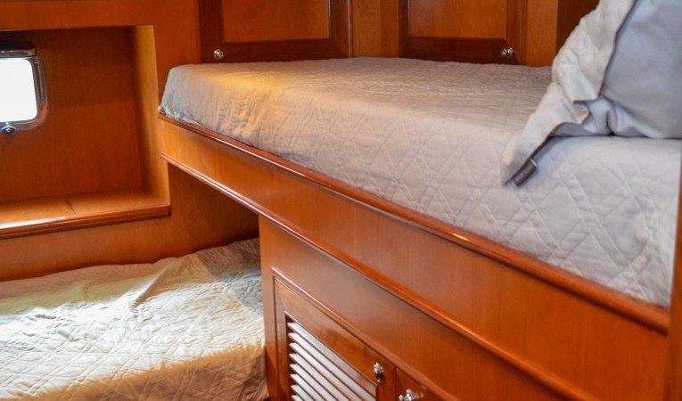 73 Outer Reef Yachts 