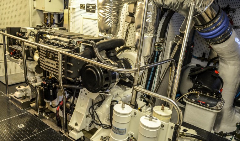 73 Outer Reef Yachts 