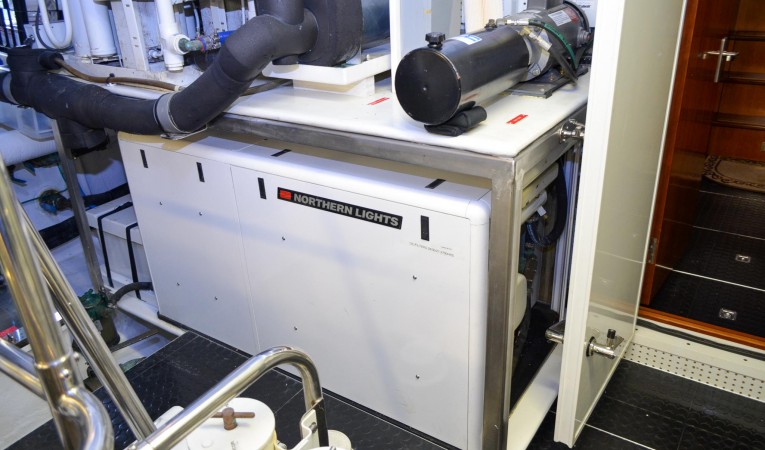 73 Outer Reef Yachts 