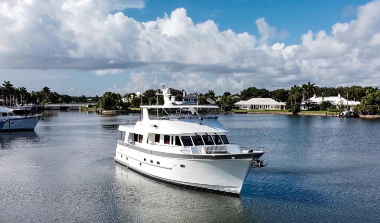 73 Outer Reef Yachts 