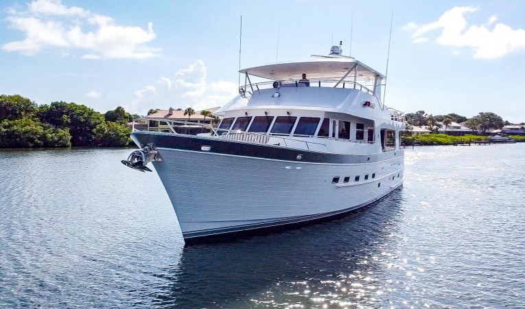 73 Outer Reef Yachts 