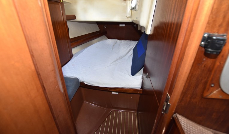 46 Bavaria Stbd aft berth