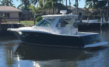 32 Tiara 2005 Pompano Beach, Florida Sold on 2019-12-09 by Denison