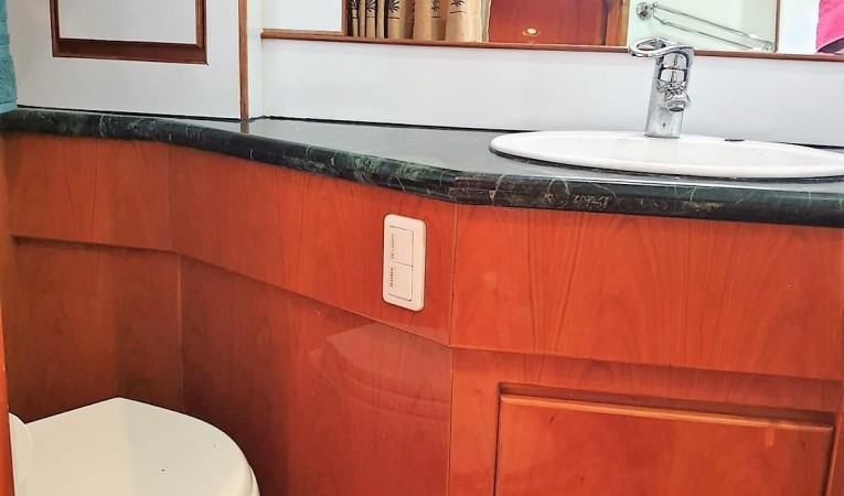 72 Vitech Master Cabin Head