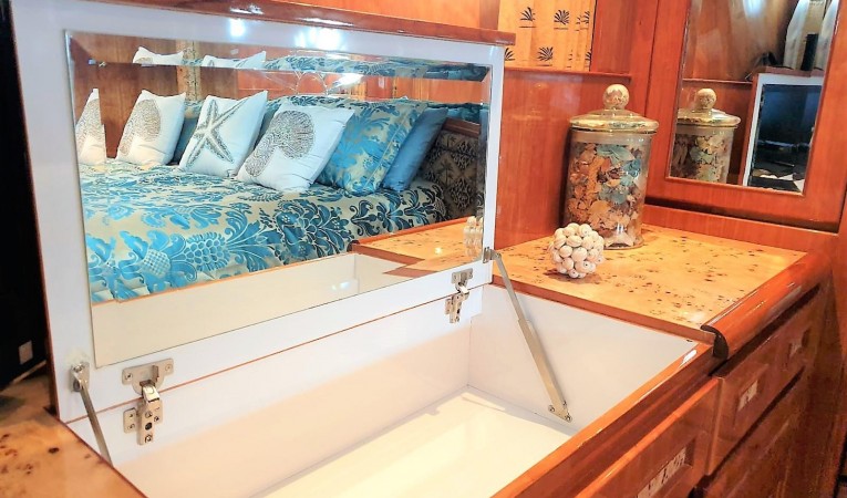 72 Vitech Master Cabin