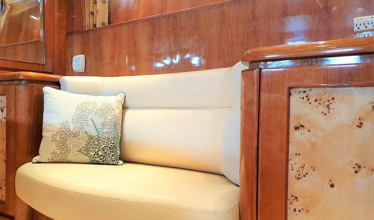 72 Vitech Master Cabin