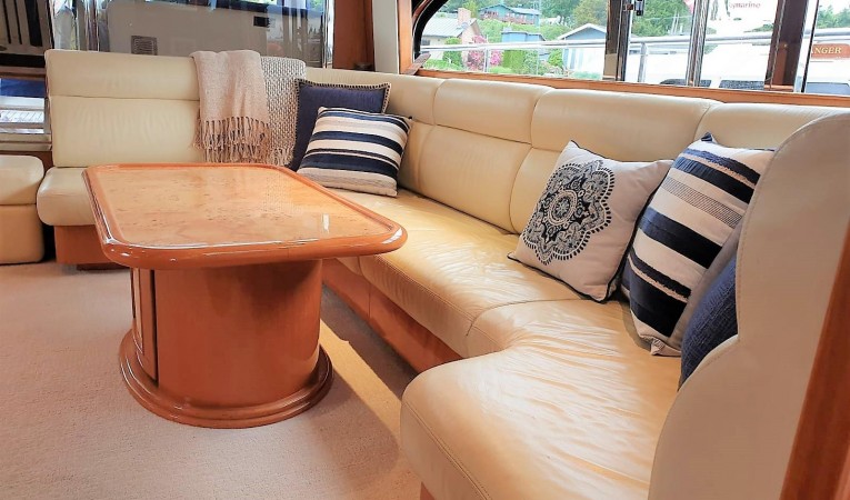 72 Vitech Main Salon